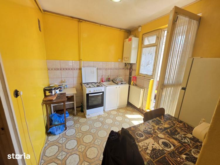Apartament cu 2 camere decomandat în Griviței