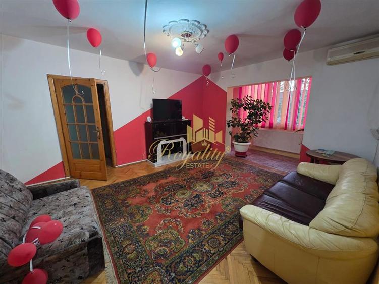 Apartament cu 2 camere semidecomandat, mobilat în Lipovei