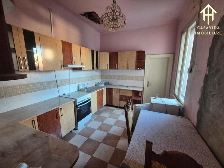 Casă cu 2 camere cu Teren 365 Mp în Central
