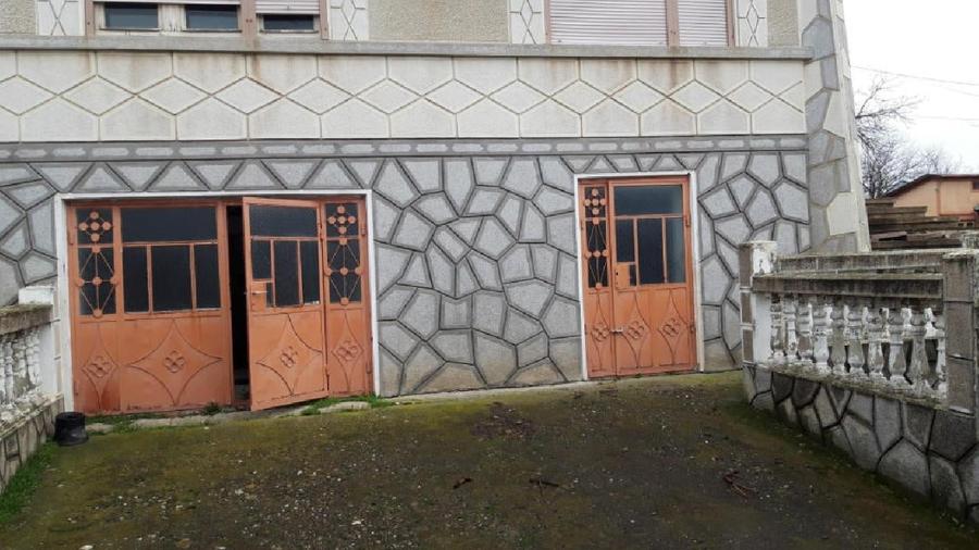 Casă individuală cu 4 camere cu Teren 465 Mp în Raciu