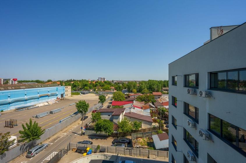 Penthouse cu 2 camere decomandat, mobilat în Apărătorii Patriei
