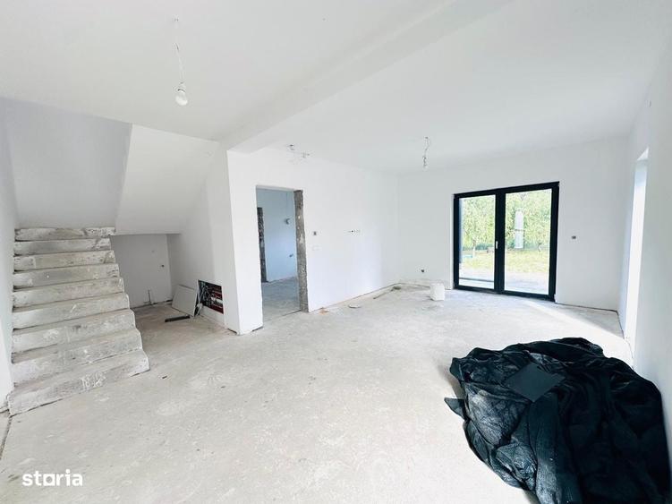 Casă cu 4 camere în Urseni