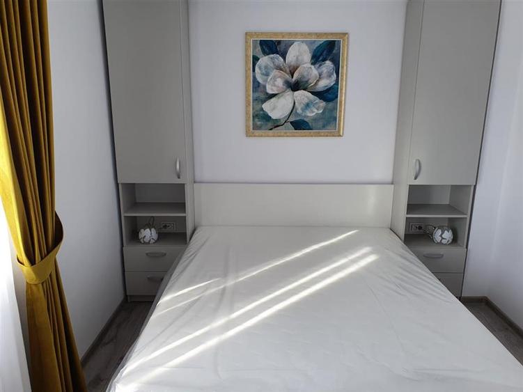 Apartament cu 3 camere semidecomandat, mobilat în Șelimbăr