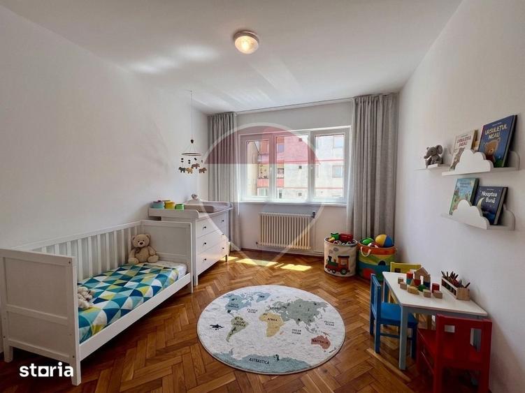Apartament cu 3 camere decomandat în Vasile Aaron
