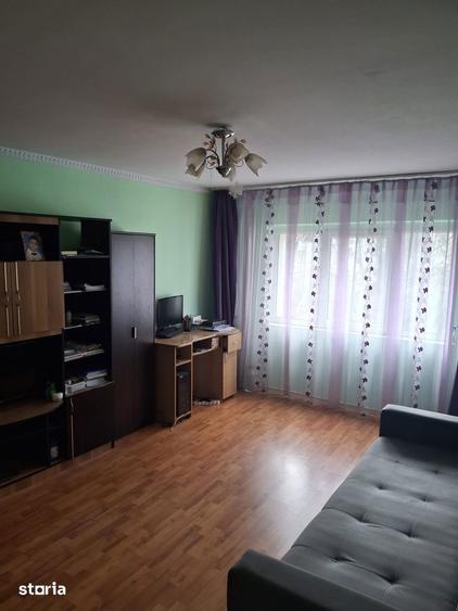 Apartament 2 camere etaj 1 decomandat - 10