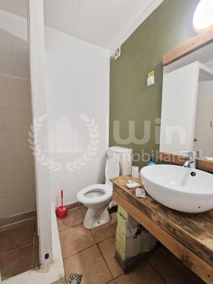 Apartament cu 5 camere decomandat, mobilat în Central