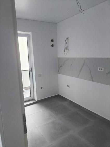 Garsonieră decomandată în Sud