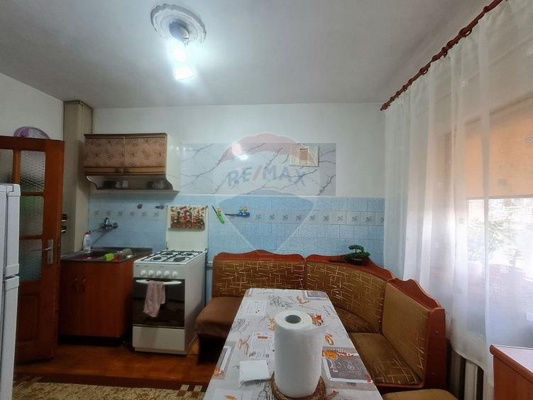 Apartament cu 2 camere decomandat în Est