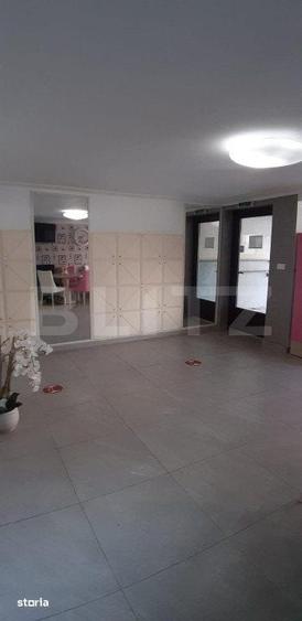 Spațiu comercial, de 320 mp, în Ipotești
