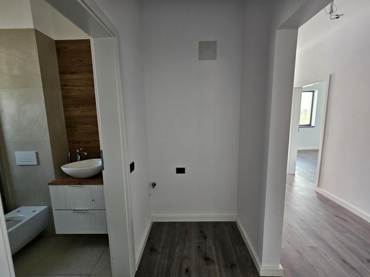 Casă individuală cu 4 camere cu Teren 500 Mp în Țegheș