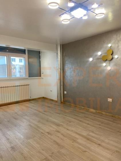 Apartament cu 2 camere decomandat în Casa de Cultură