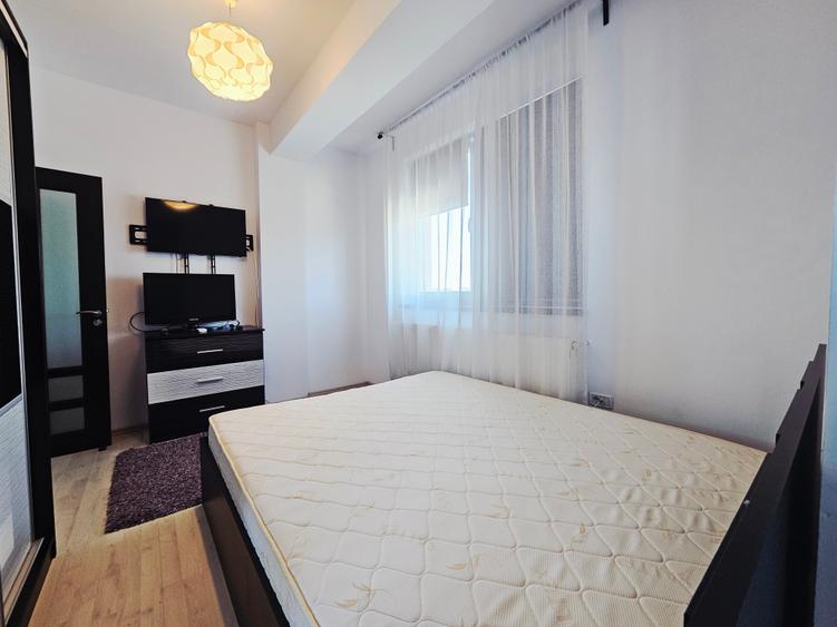 Apartament cu 3 camere semidecomandat, mobilat în Bucureștii Noi
