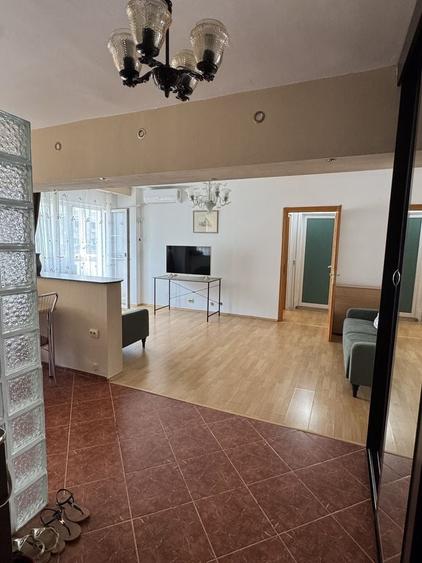 Apartament cu 2 camere decomandat în Brâncoveanu