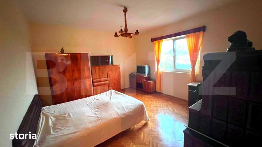 Casă cu 5 camere cu Teren 250 Mp în Central