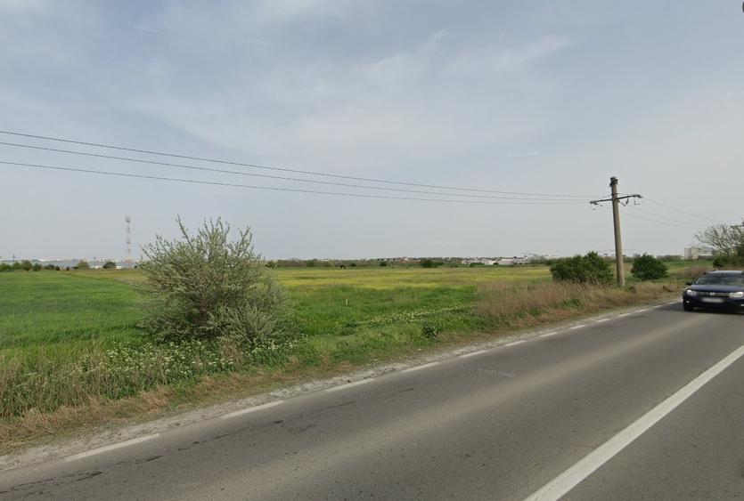 Teren Construcții intravilan de 7000 mp, în Vest