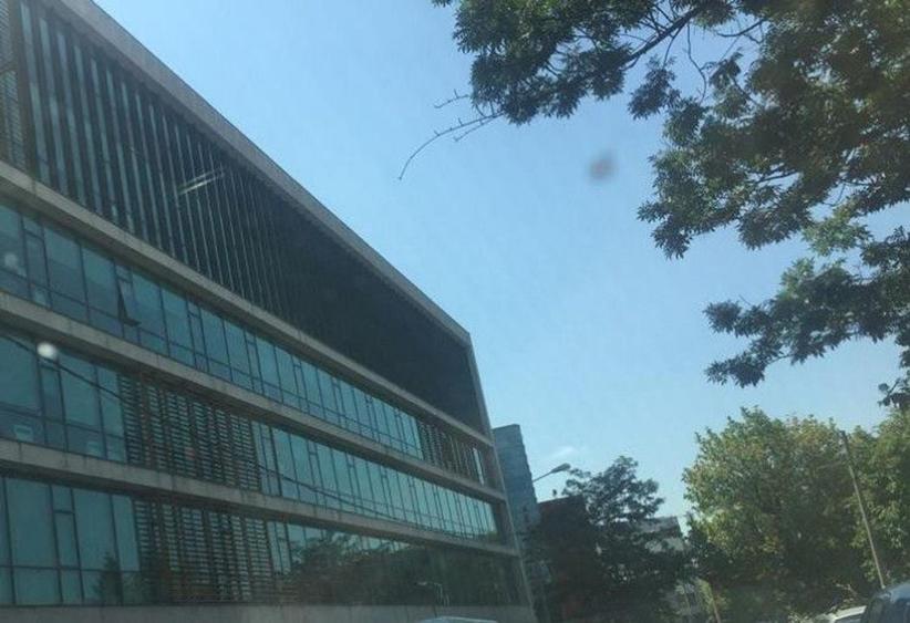 Birou, de 1,272 mp, în Nordului