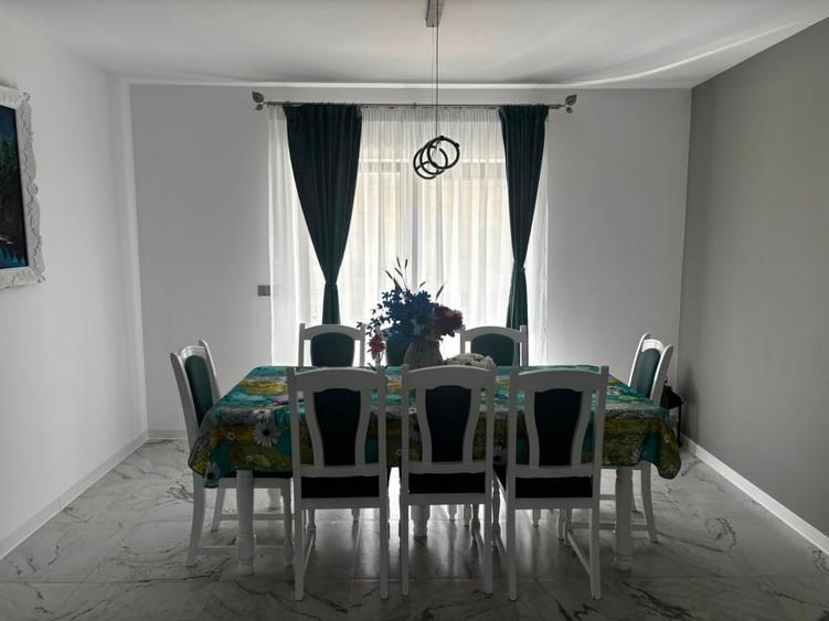 Duplex cu 3 camere cu Canalizare în Central