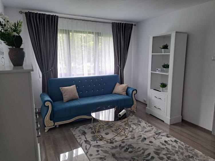Apartament cu 2 camere decomandat în Exterior Vest