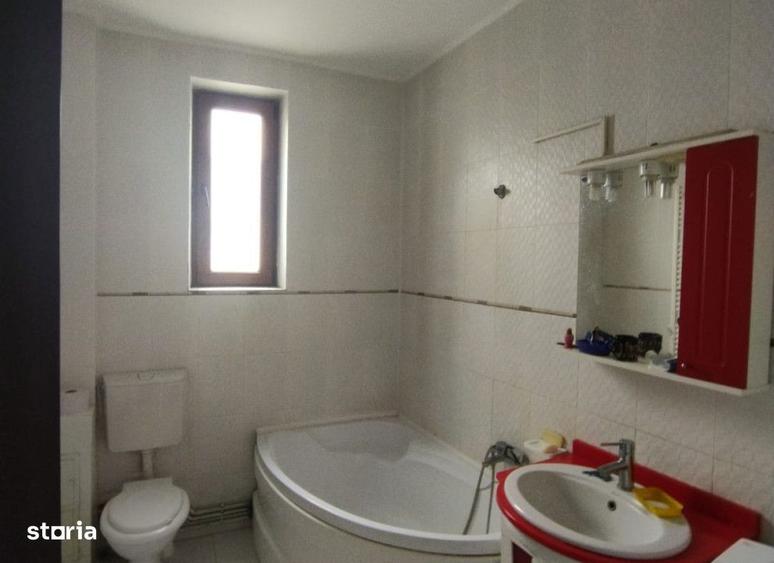 Casă cu 5 camere cu Teren 450 Mp în Copou