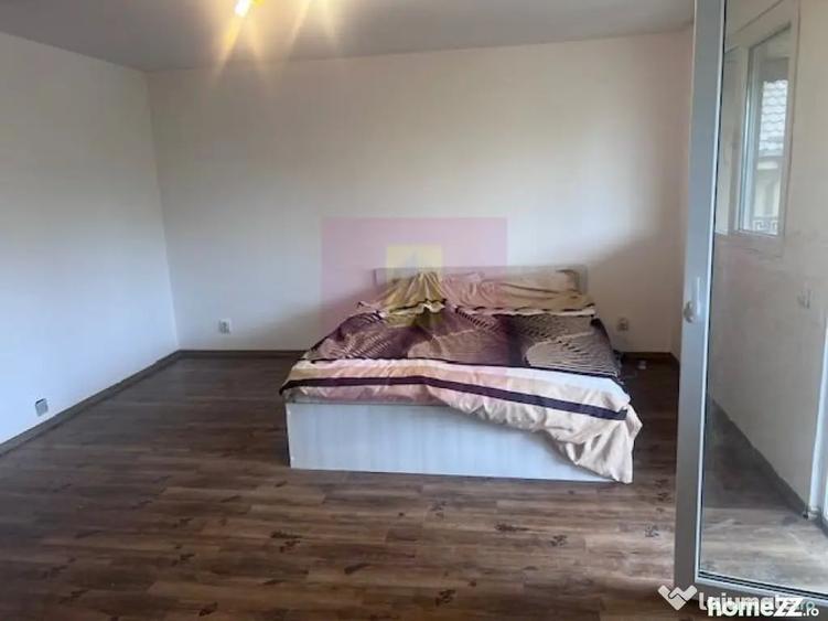 Casă cu 3 camere cu Teren 324 Mp în Giurgiului