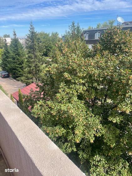 Apartament cu 3 camere, mobilat în Dămăroaia