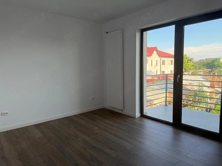 Casă cu 5 camere cu Teren 642 Mp în Mihai Bravu