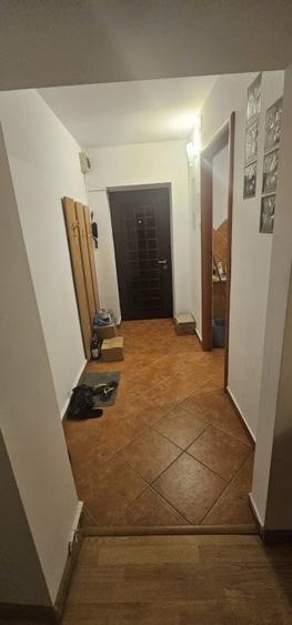 Apartament cu 2 camere semidecomandat, mobilat în Panduri