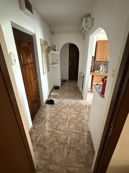Apartament cu 2 camere decomandat în Milcov