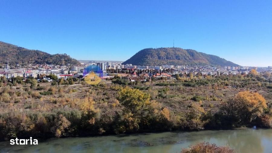 Teren de 756 mp, în Central