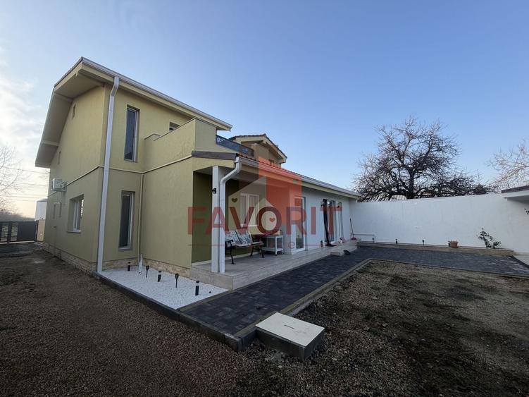Casă individuală cu 5 camere cu Canalizare în Fratelia