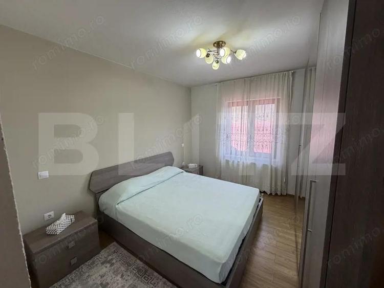 Casă cu 5 camere cu Teren 800 Mp în Surduc