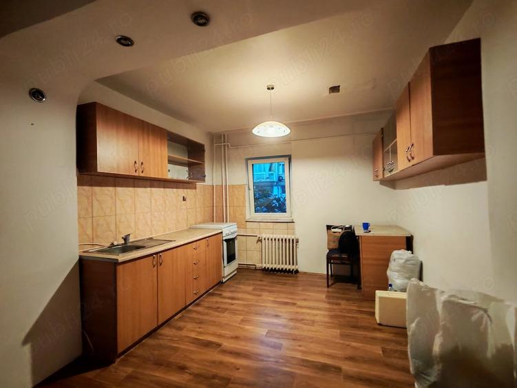 Apartament cu 2 camere semidecomandat, mobilat în Soarelui