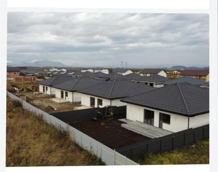 Casă individuală cu 5 camere cu Teren 500 Mp în Tărlungeni