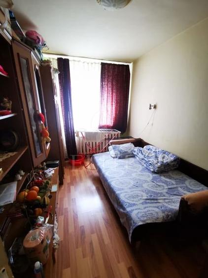 Apartament cu 4 camere semidecomandat în Mănăștur