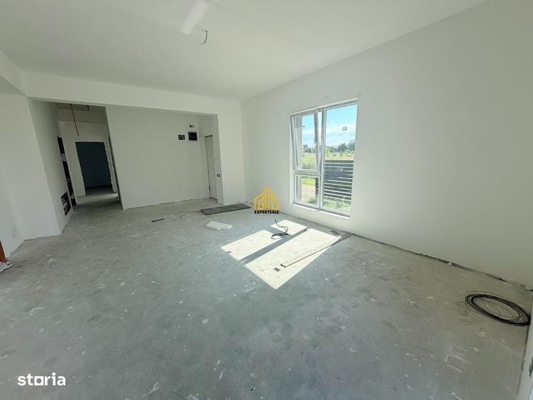 Casă cu 4 camere în Domnești