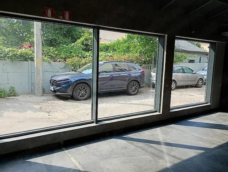 Spațiu comercial, de 120 mp, în Militari