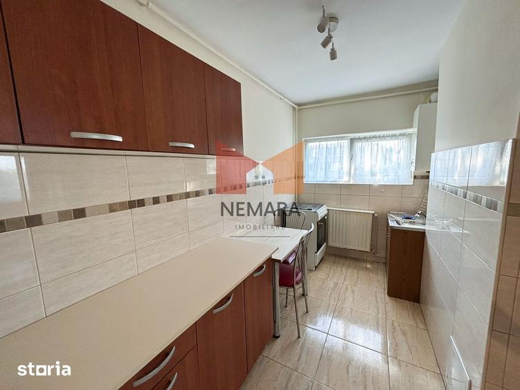Apartament cu 2 camere decomandat în Dâmbu Pietros