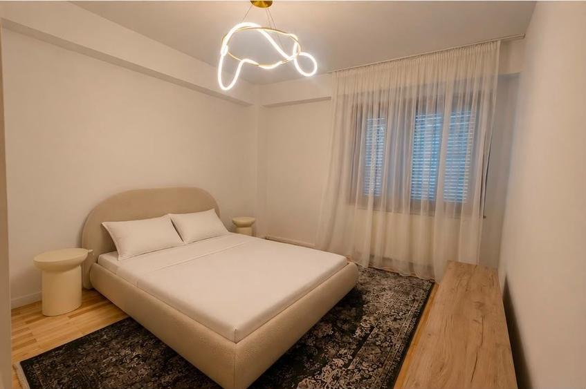 Apartament cu 3 camere, mobilat în Faleza Nord