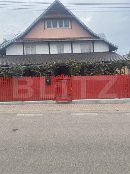 Casă individuală cu 8 camere cu Canalizare în Gura Humorului