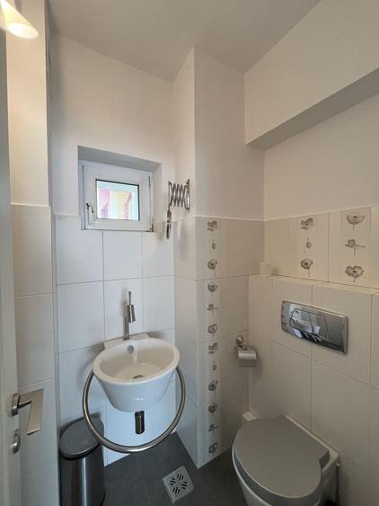 Apartament cu 2 camere semidecomandat în Matei Voievod