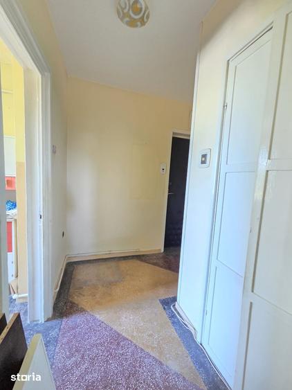Apartament cu 2 camere semidecomandat în Calea Galați