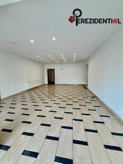 Apartament cu 4 camere semidecomandat în Primăverii