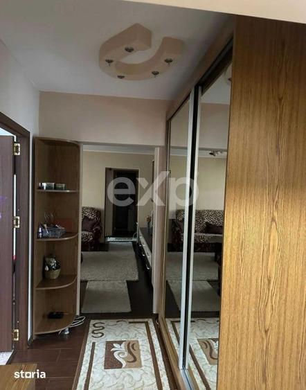 Apartament cu 3 camere semidecomandat, mobilat în Găvana