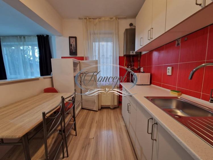 Apartament cu 2 camere semidecomandat, mobilat în Central