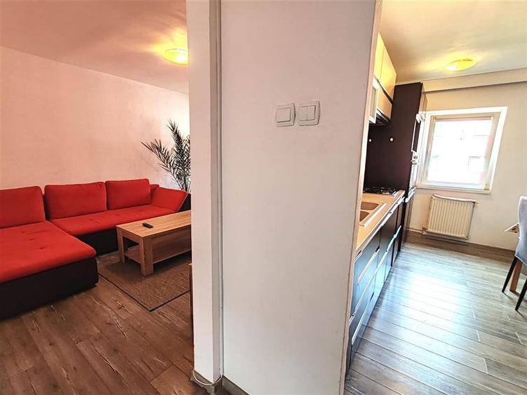 Apartament cu 3 camere decomandat, mobilat în Astra