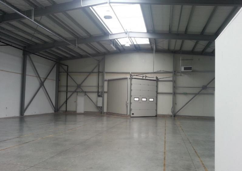 Spațiu comercial, de 853 mp, în Aradul Nou