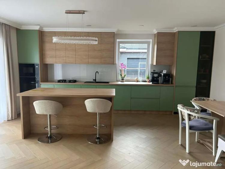 Casă cu 5 camere cu Teren 2000 Mp în Volovăț