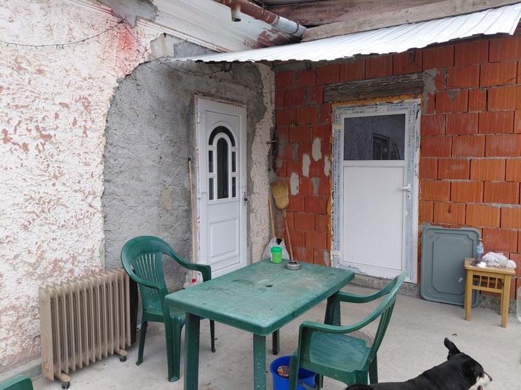 Casă cu 4 camere în Pătârș