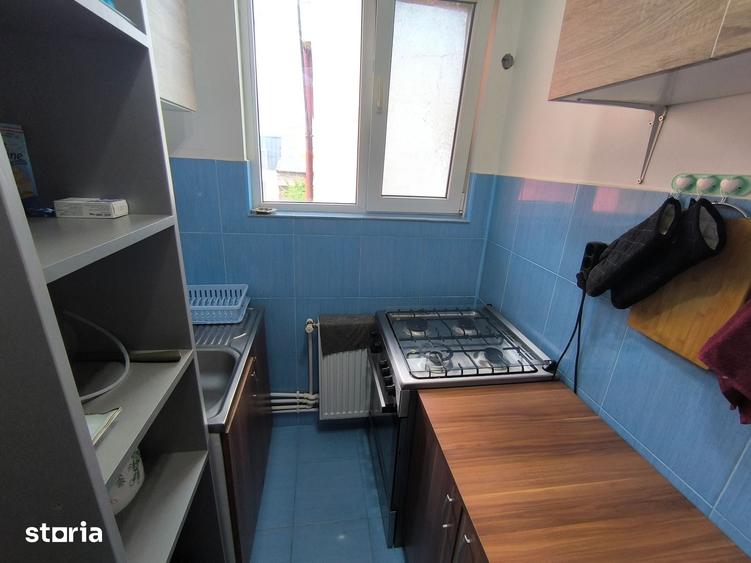 Casă cu 6 camere cu Teren 108 Mp în Tomis I