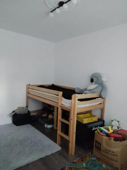 Apartament cu 4 camere decomandat în Rogerius